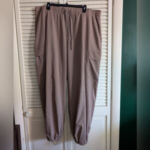 Gap Fit Runaround Jogger